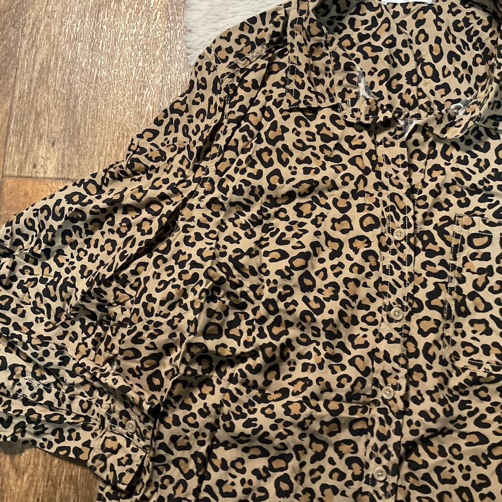 Beach Lunch Lounge Leopard/Cheetah Print Button Front Top Size X-Large Blouse - Picture 2 of 11